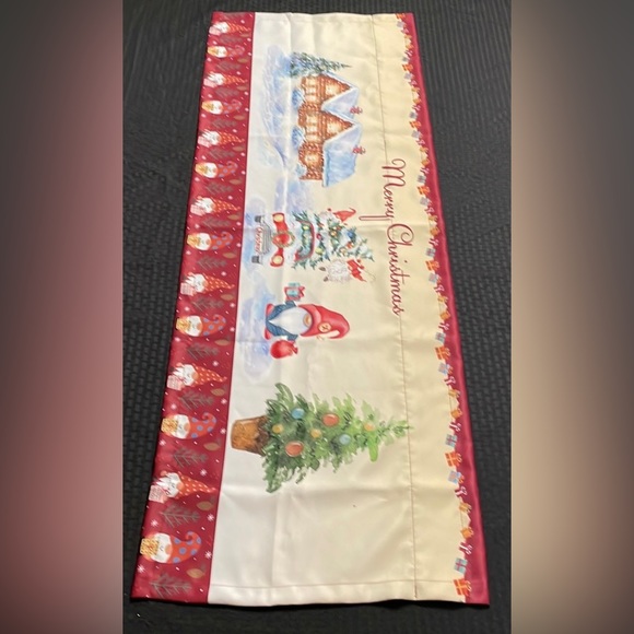 Short Table Runner 52” W X 18” H Christmas Coffee Table Runner New - Picture 10 of 11